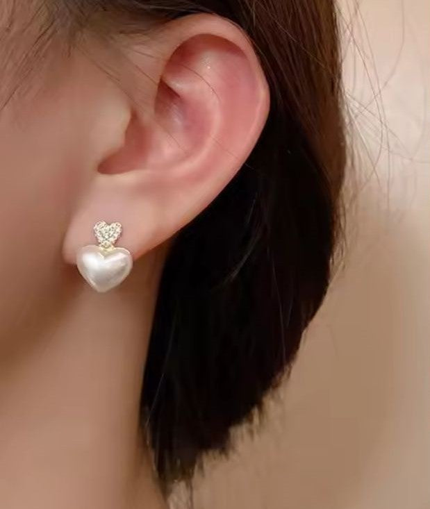 Glittery Pearl Heart Earring