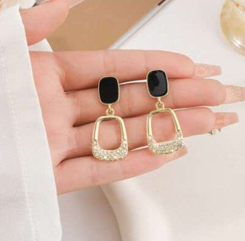 Shimmer of Night - Statement Gold Earrings