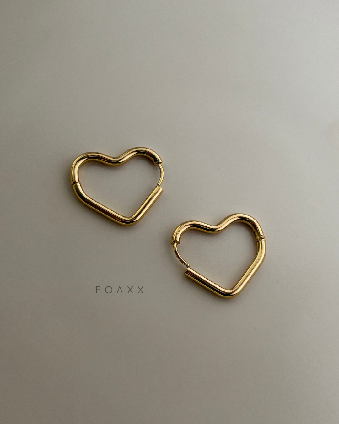 Amora Minimal Gold Hoop Earrings