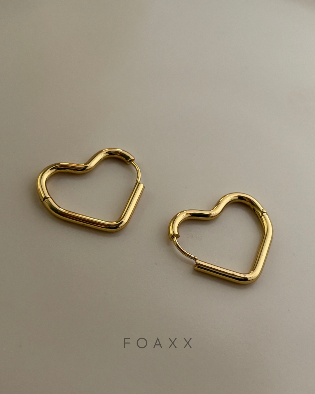 Amora Minimal Gold Hoop Earrings