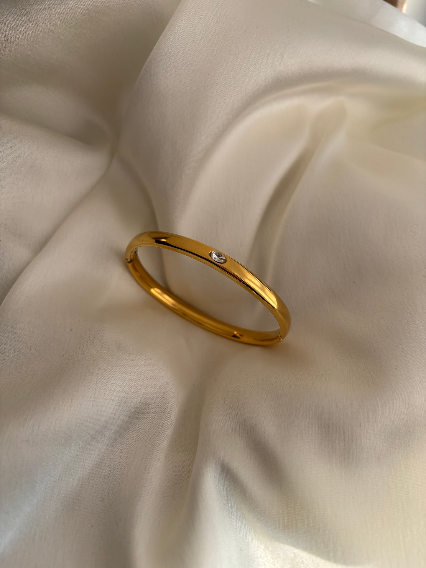 Classic White Stone Bangle Bracelet_4