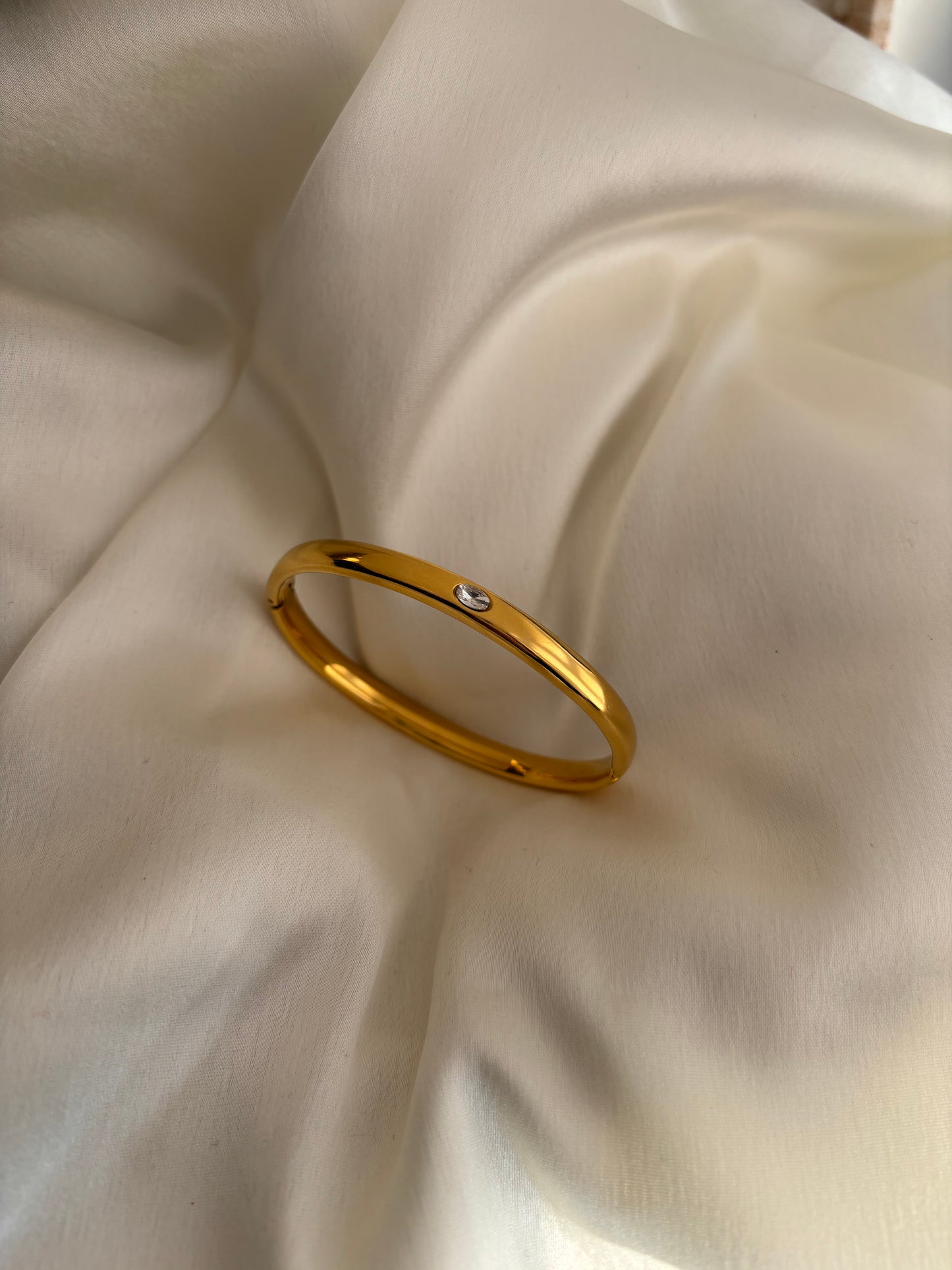 Classic White Stone Bangle Bracelet_4