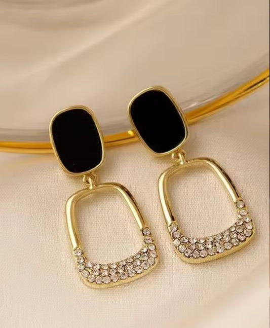 Shimmer of Night - Statement Gold Earrings