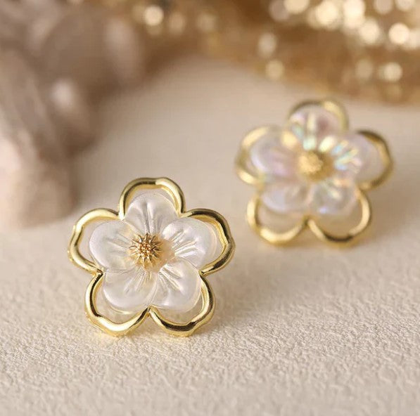 White Flower with Golden Detail Earrings