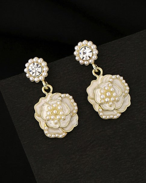 White Flower with Pearls Earrings