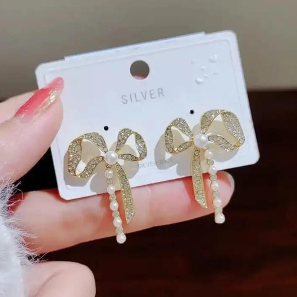 Bow Pearl Earrings