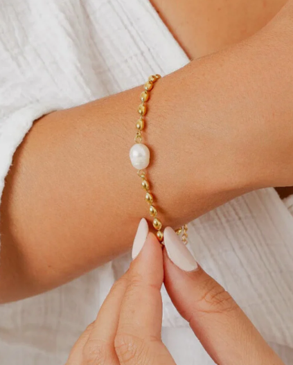 Golden Glow Pearl Bracelet