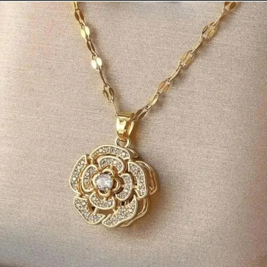 Rotating Rose Anti-Tarnish Necklace