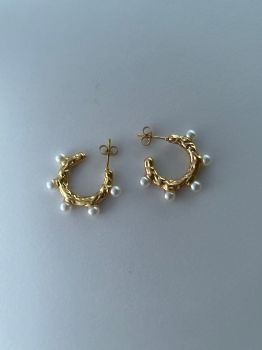 Perlia Earrings