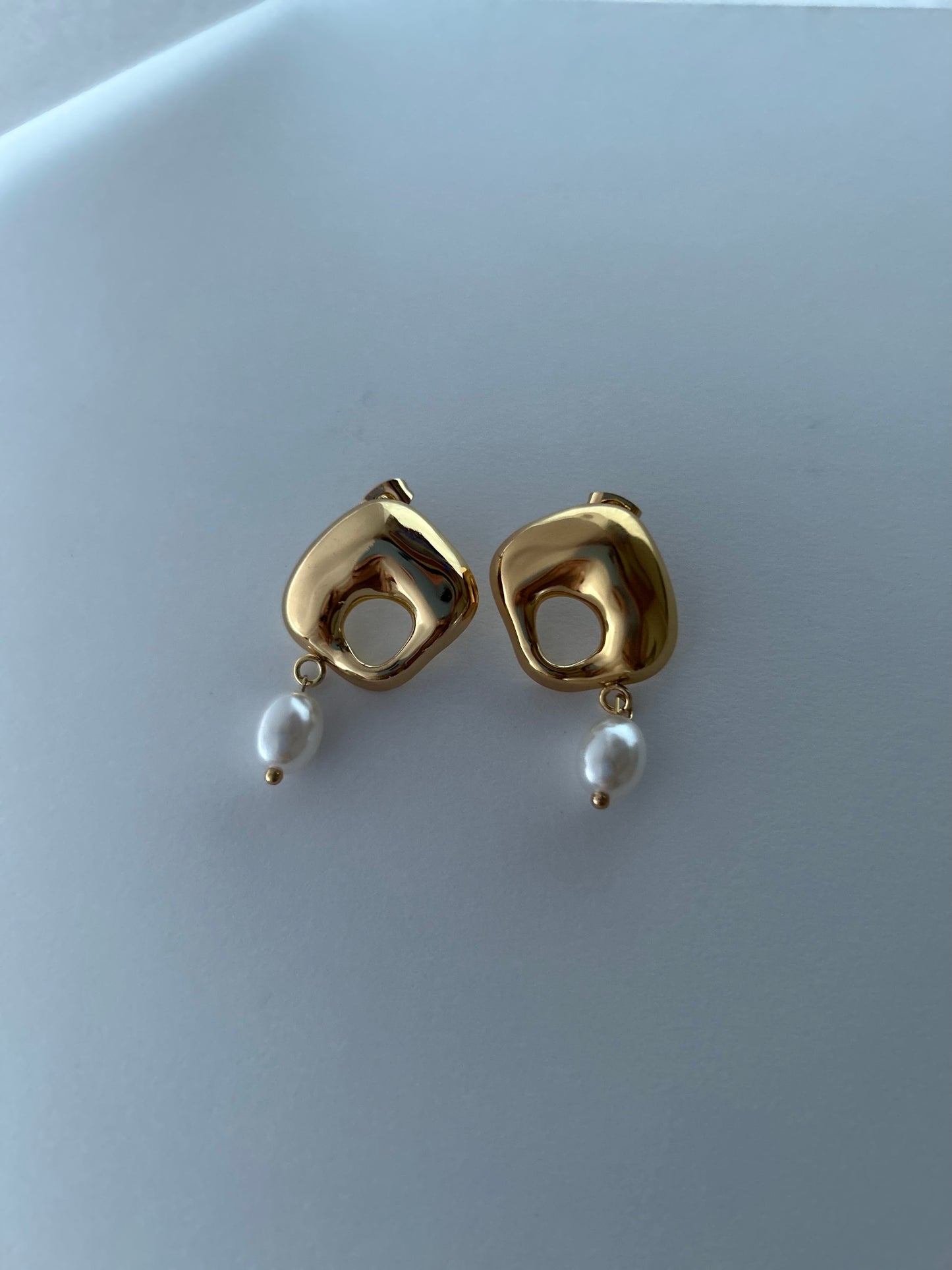 Regal Gold Earrings with Pearl